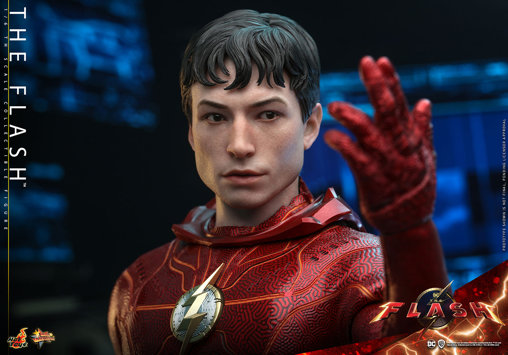 The Flash: The Flash, 1/6 Figur von Hot Toys