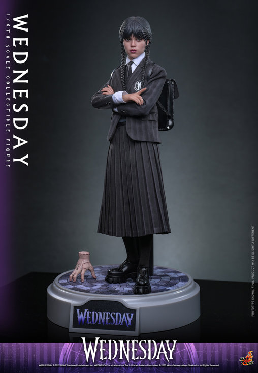 Wednesday: Wednesday Addams, 1/6 Figur von Hot Toys