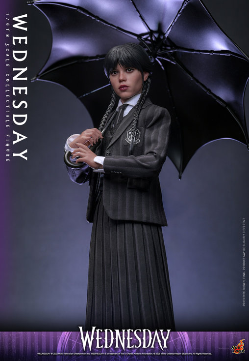 Wednesday: Wednesday Addams, 1/6 Figur von Hot Toys