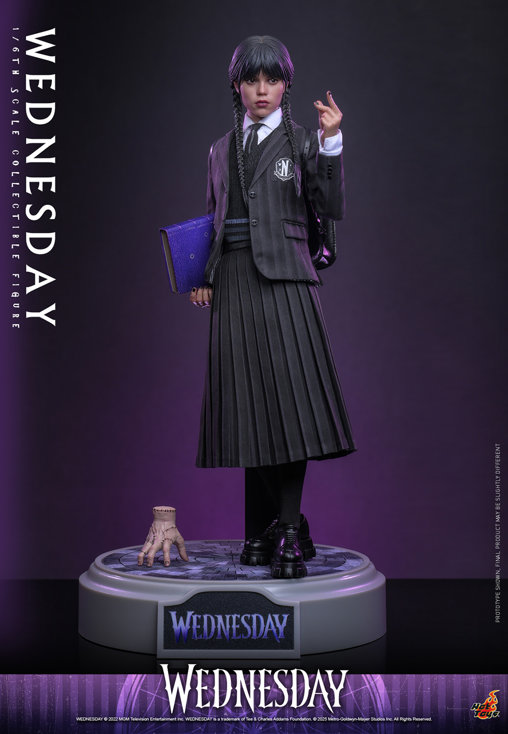 Wednesday: Wednesday Addams, 1/6 Figur von Hot Toys
