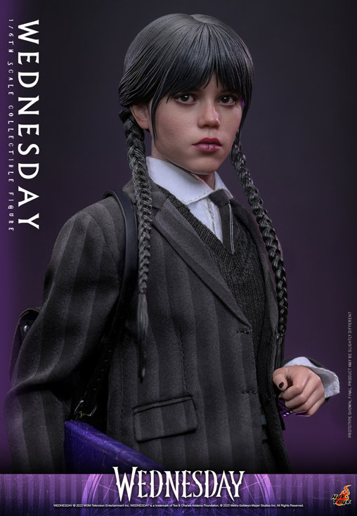 Wednesday: Wednesday Addams, 1/6 Figur von Hot Toys