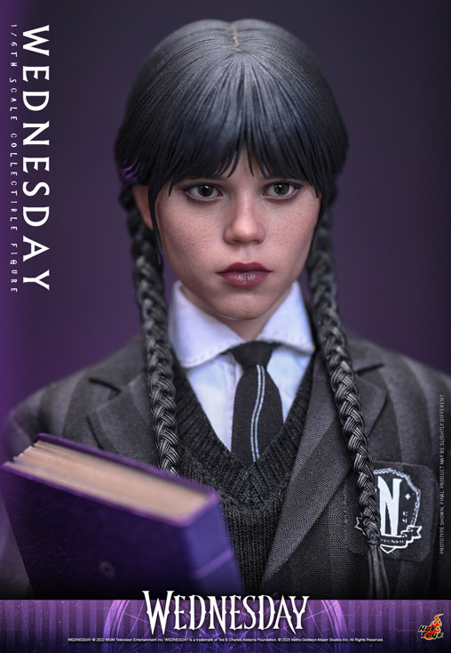 Wednesday: Wednesday Addams, 1/6 Figur von Hot Toys