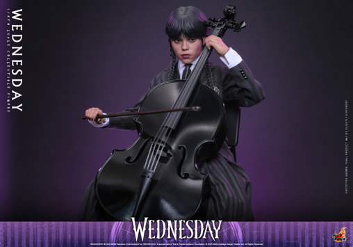 Wednesday: Wednesday Addams, 1/6 Figur von Hot Toys